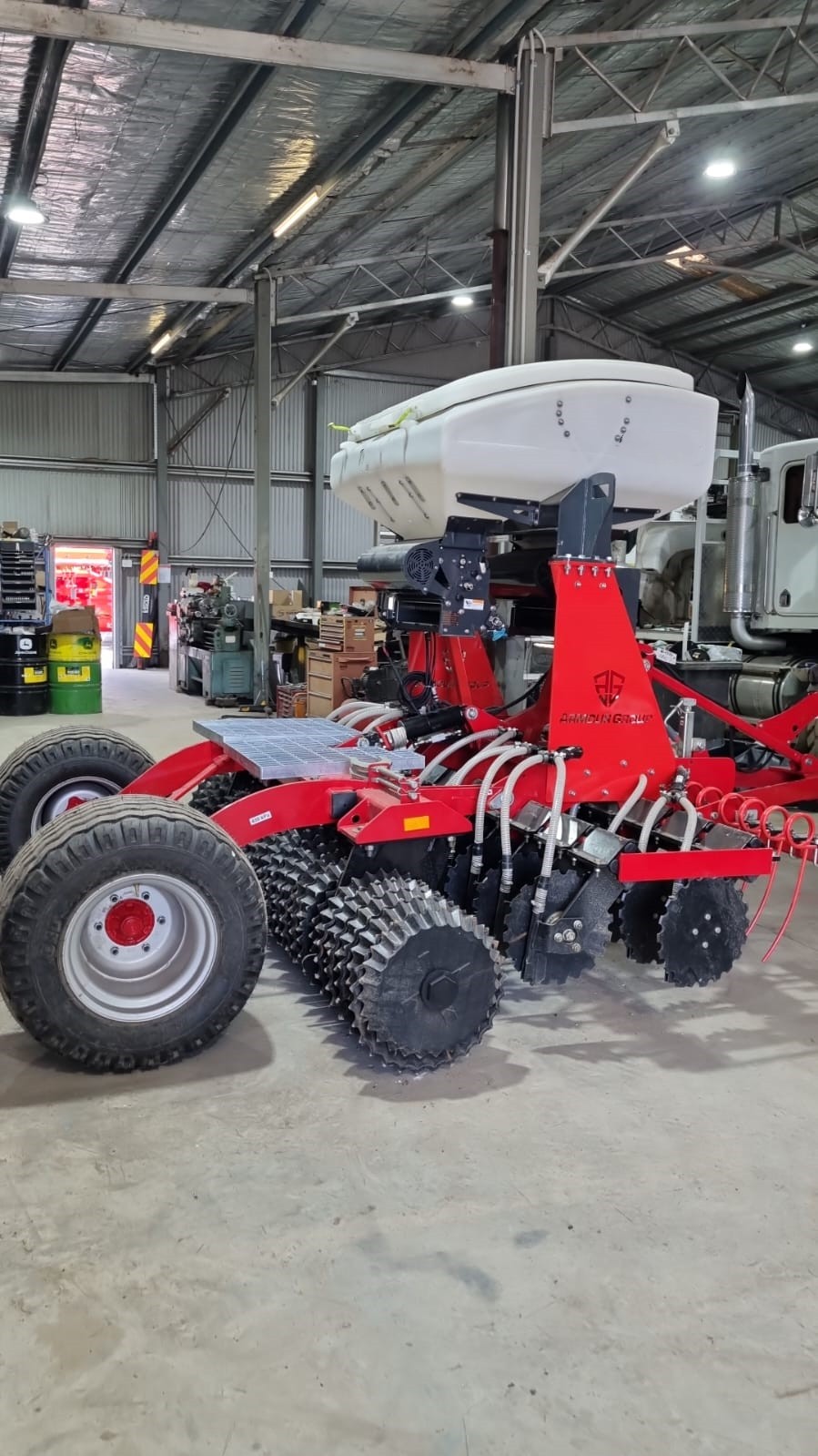 24 ROW, 600L SPLIT HOPPER AIR SEEDER from China manufacturer